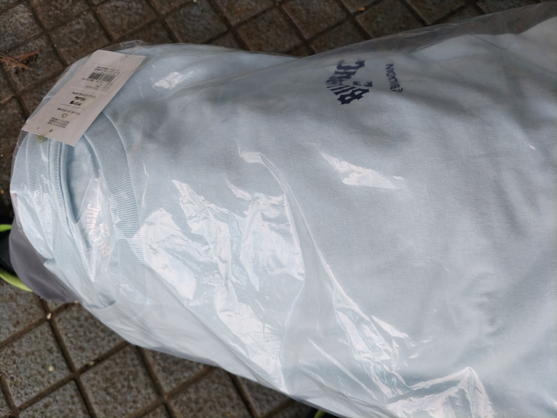 ニートひきこもりから脱する為に働き出した【かながわ海岸美化財団】より支給された財団のTシャツ