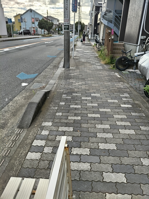 元ニートが撮影した毎朝の海側の歩道