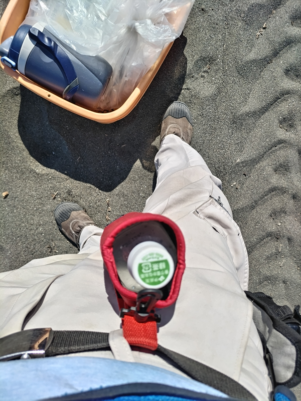 元引籠りだったがこの時は海岸清掃員として働いていた齋藤健一が撮影した自分の姿