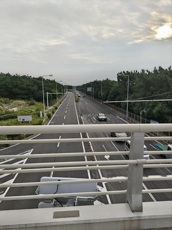 引きこもりだった齋藤健一が早朝に撮影した国道134号線