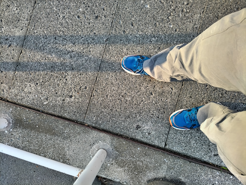 引籠りニートだった齋藤健一が歩いていた茅ケ崎の道路