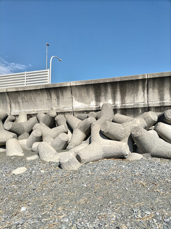 元ニート引籠りが撮影した大磯の照ヶ崎海岸のテトラポット群