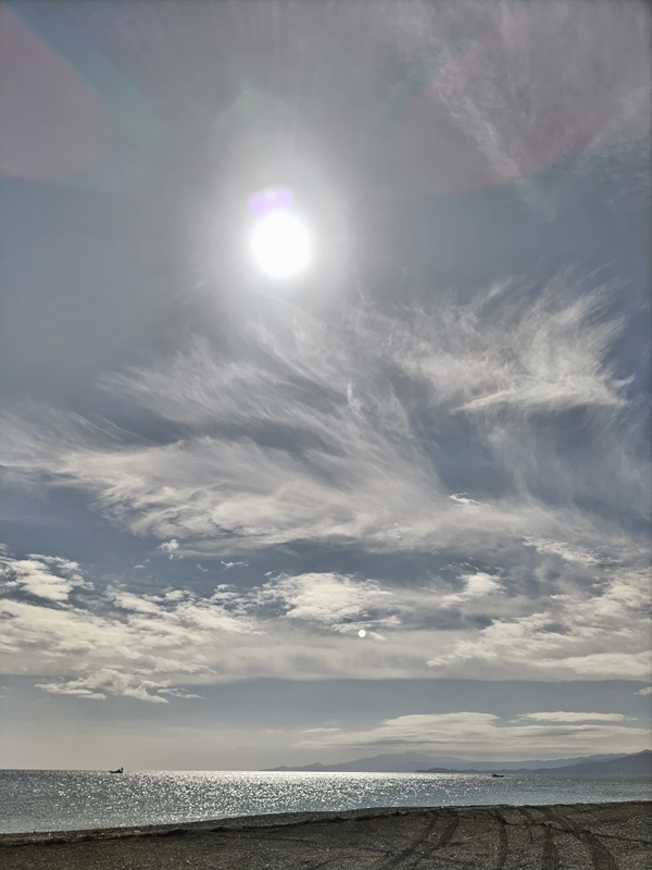 元ニート引籠りの齋藤健一が見上げた輝く太陽【二宮の梅沢海岸にて】