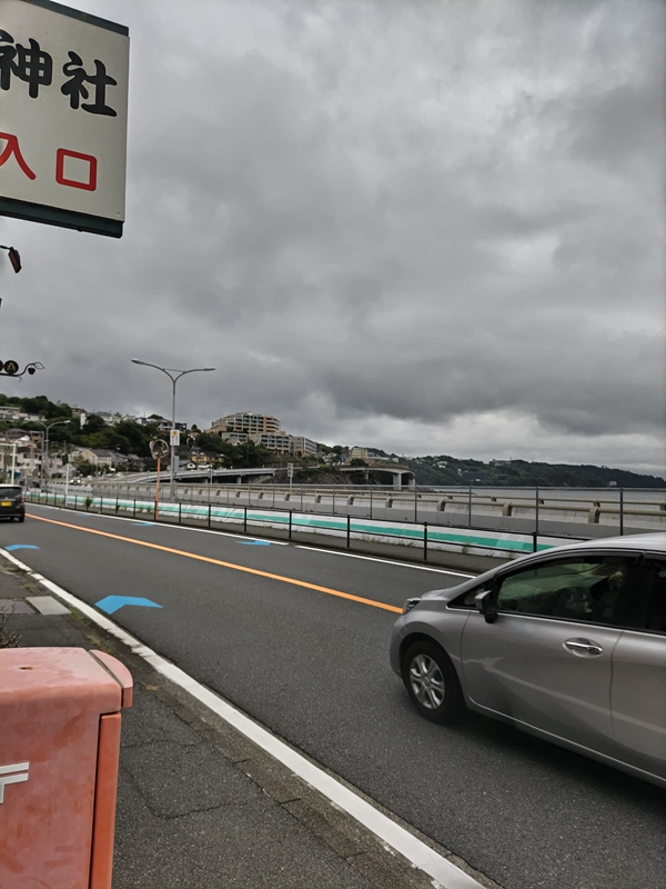 元ニートが撮影した湯河原海岸手前の道