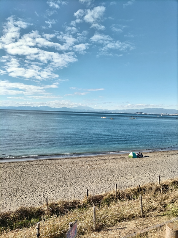 引籠りニートだったセル齋藤が眺めていた葉山町の澄み切った空と綺麗な海と綺麗な砂浜