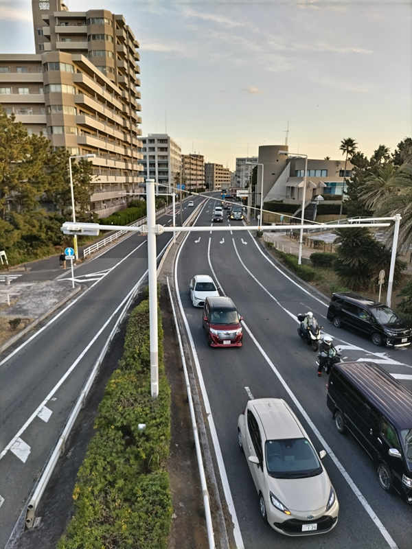 元引籠りのセル齋藤が早朝の歩道橋から見ていた眺め