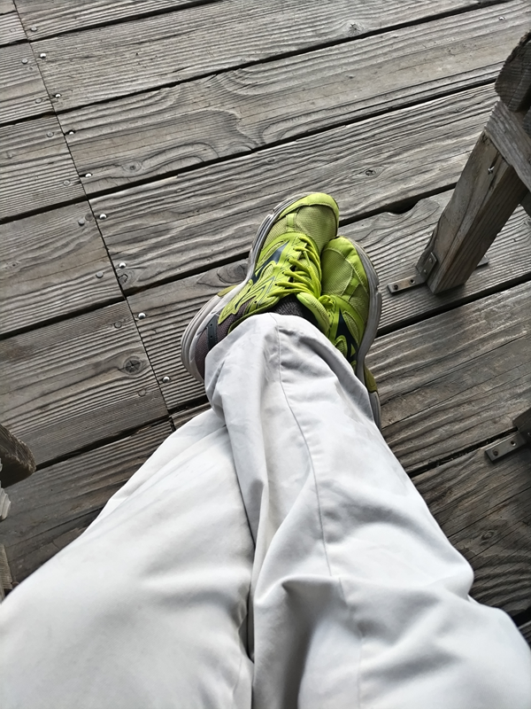 元ニート引籠りが眺めていた黄色いミズノのスニーカー