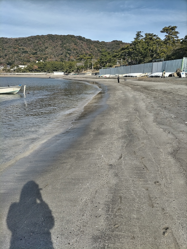 元ニート引籠りが眺めていた葉山町の砂浜とボート