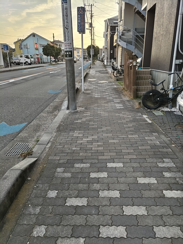 元ニート引籠りが見ていた誰もいない歩道